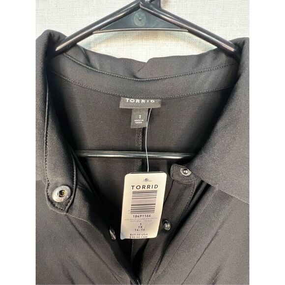 NWT Torrid Black 3/4 Sleeve Button Up Fitted Ruched Collared Dress - Picture 3 of 5